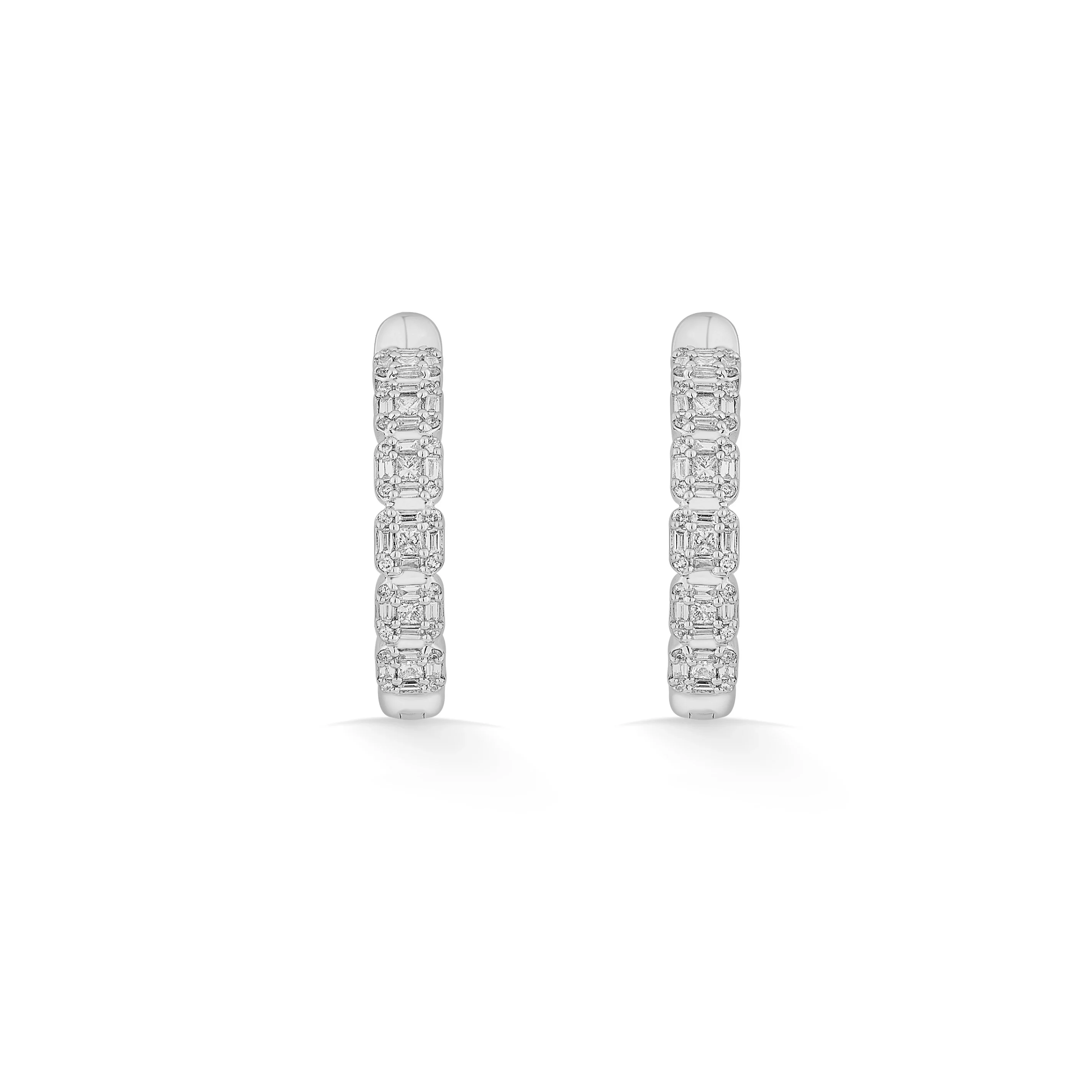 Classic Seamless Square Hoops