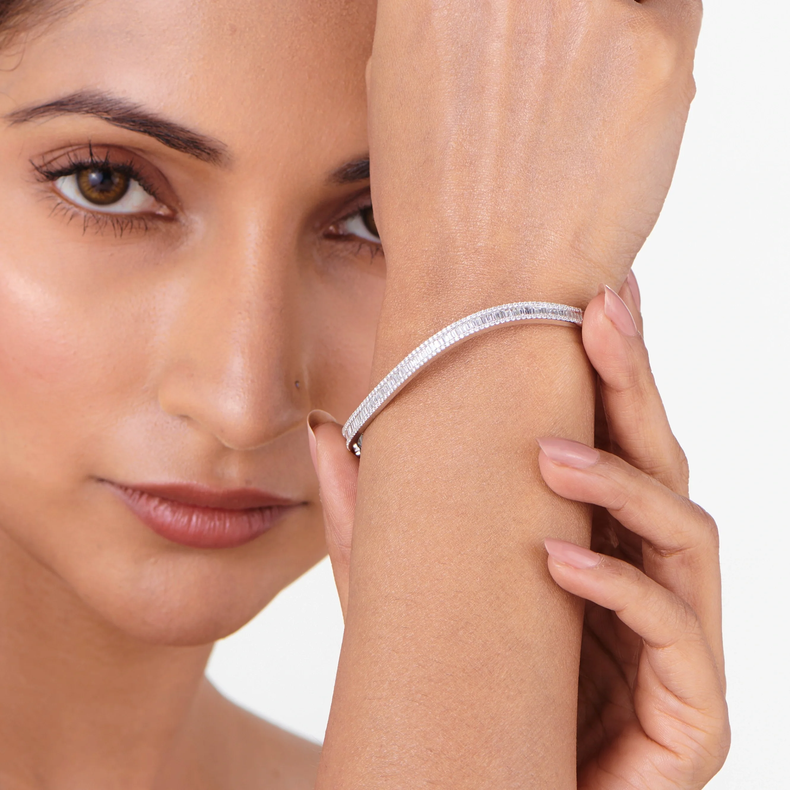 Enchante Radiant Ribbon Cuff Bracelet - Image 2