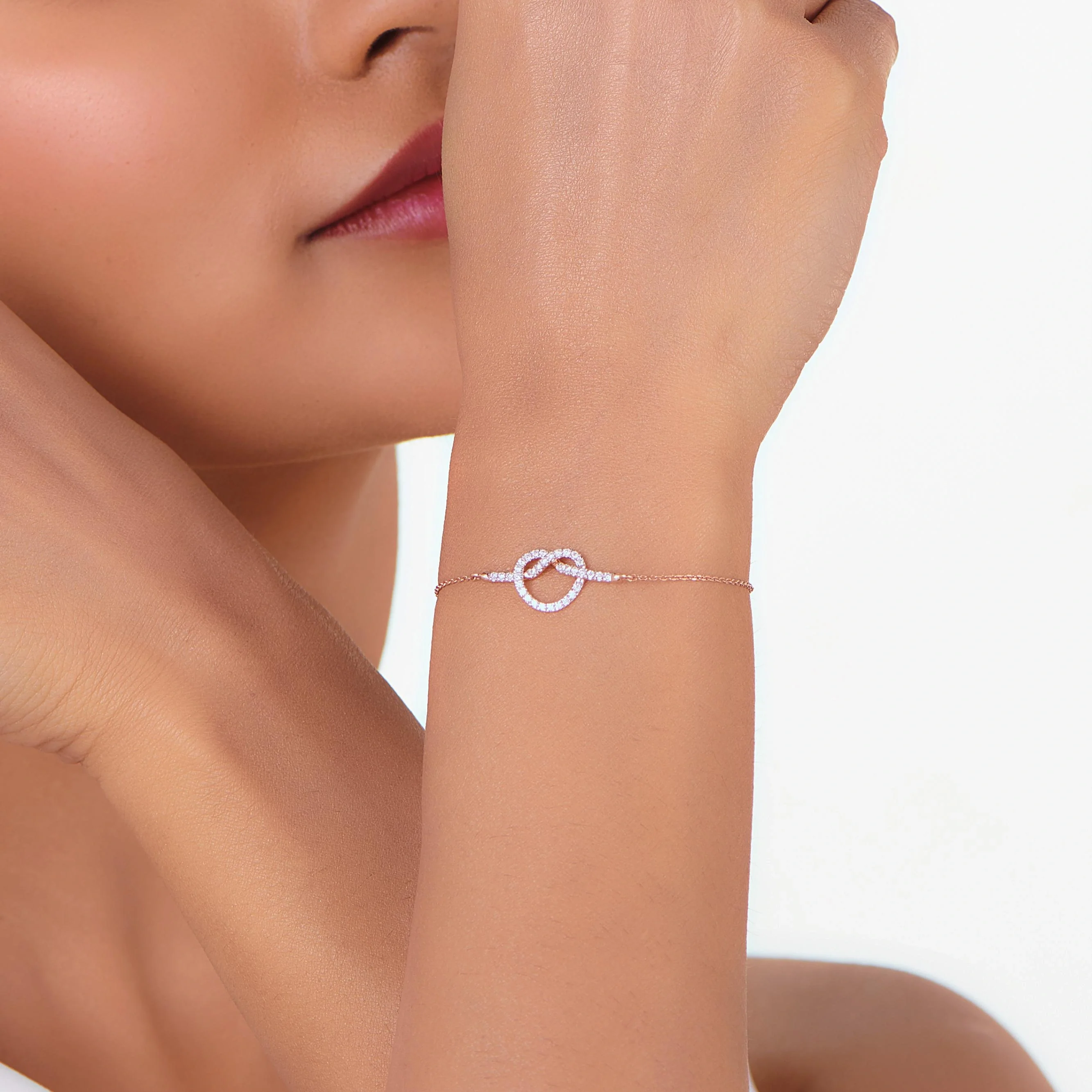 Love Knot Forever Linked Spark Bracelet - Image 2