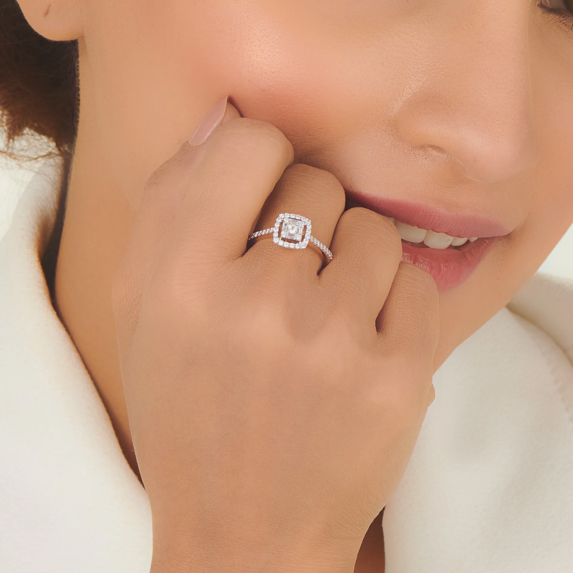 Rose Royale Halo Diamond Ring - Image 2