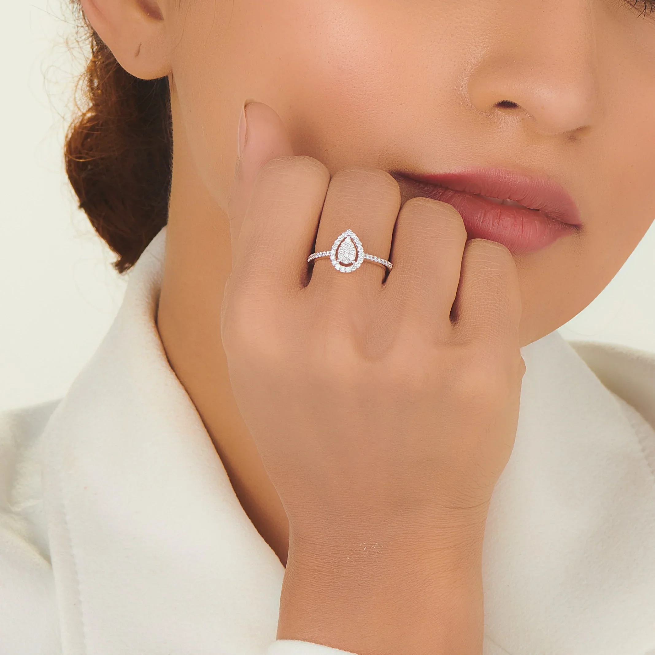 Sassy Glam Halo Luxe Ring - Image 2