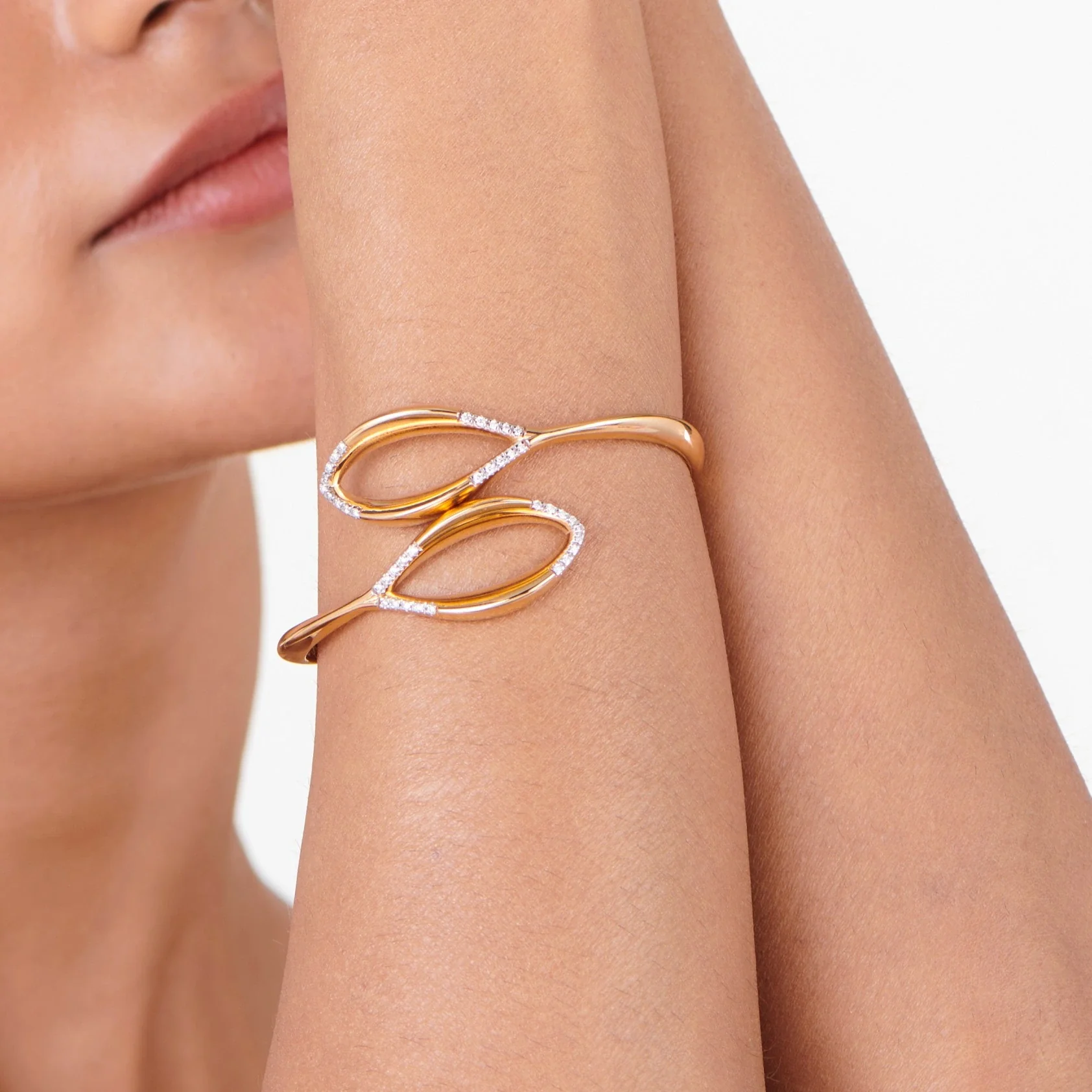 Soiree Overlap Petal Bracelet - Image 2