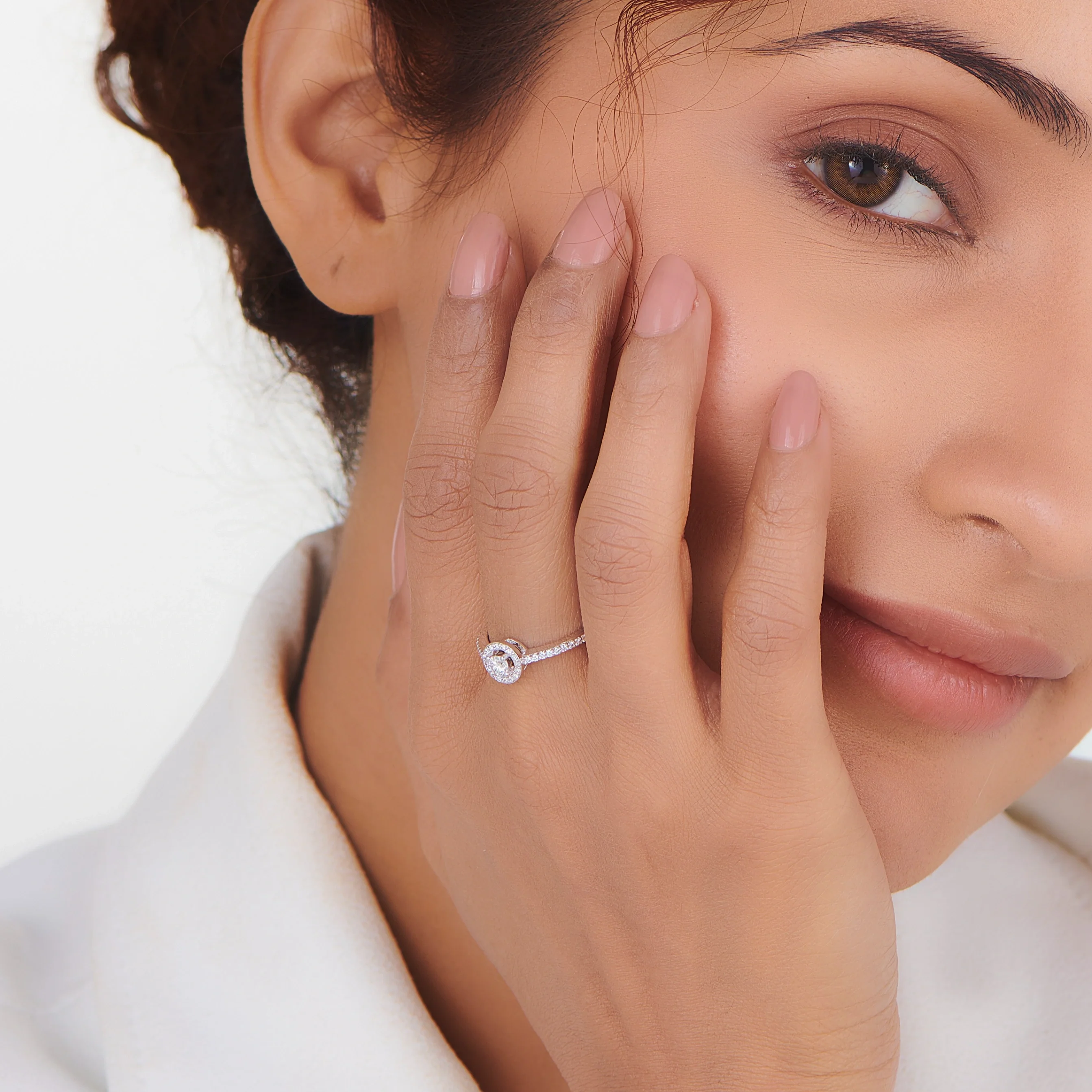 Solitaire Circular Starlight Spark Ring - Image 2