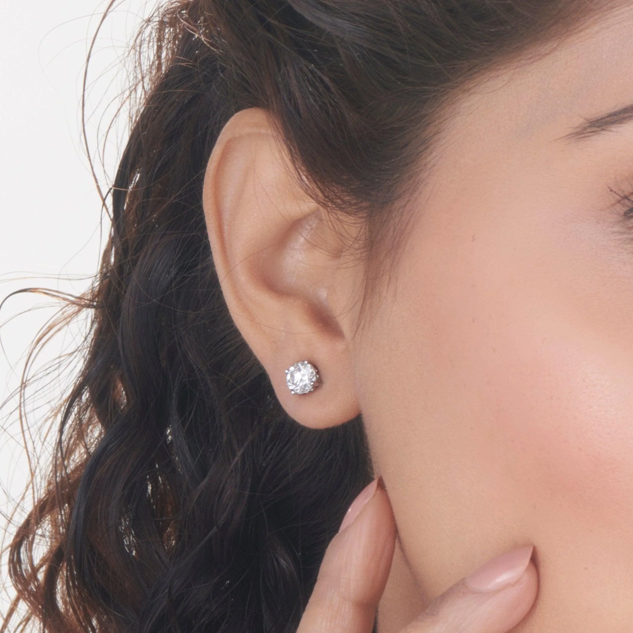 Solitaire Crisp Classic Radiance Earrings - Image 3