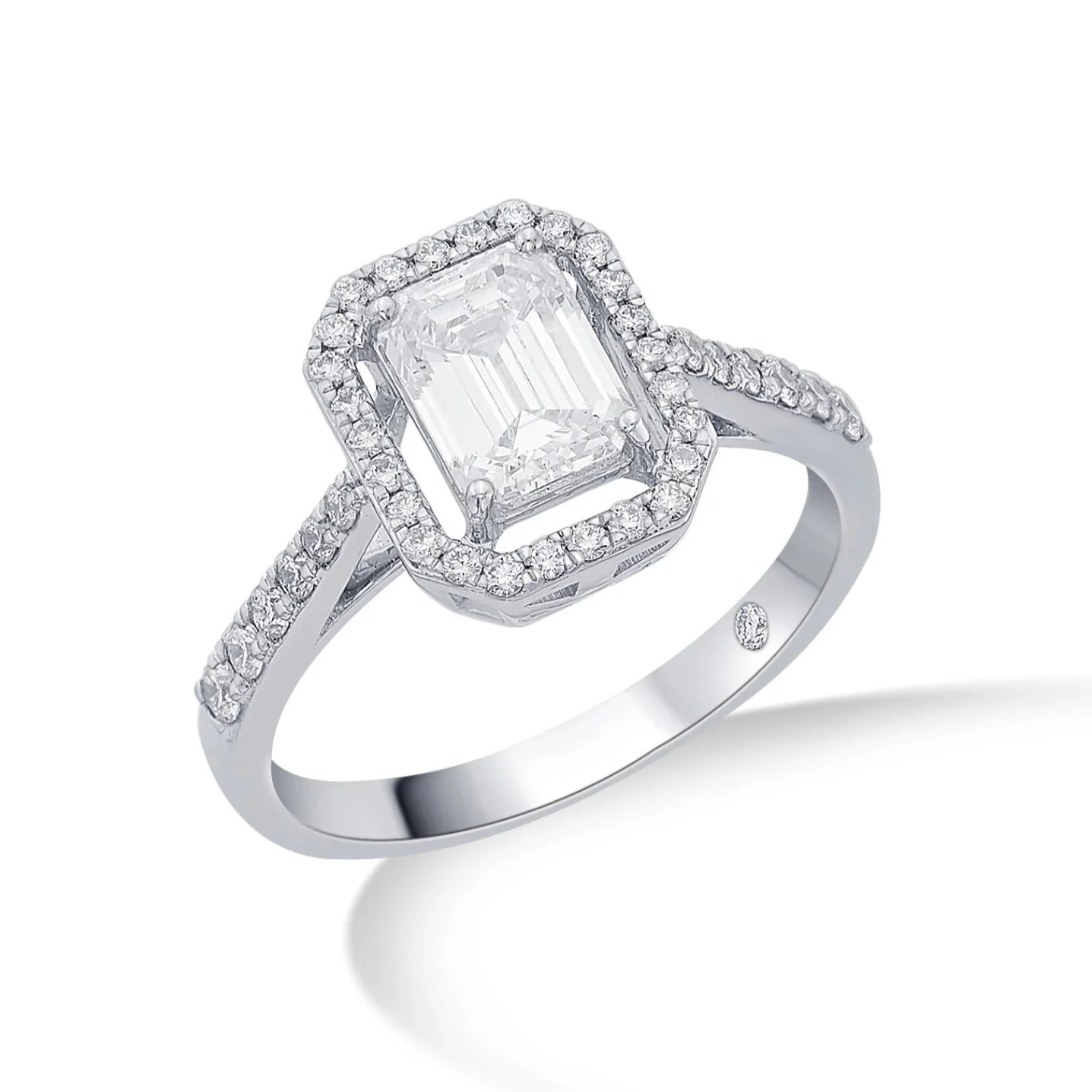 Solitaire Emerald Deco Centerpiece Ring