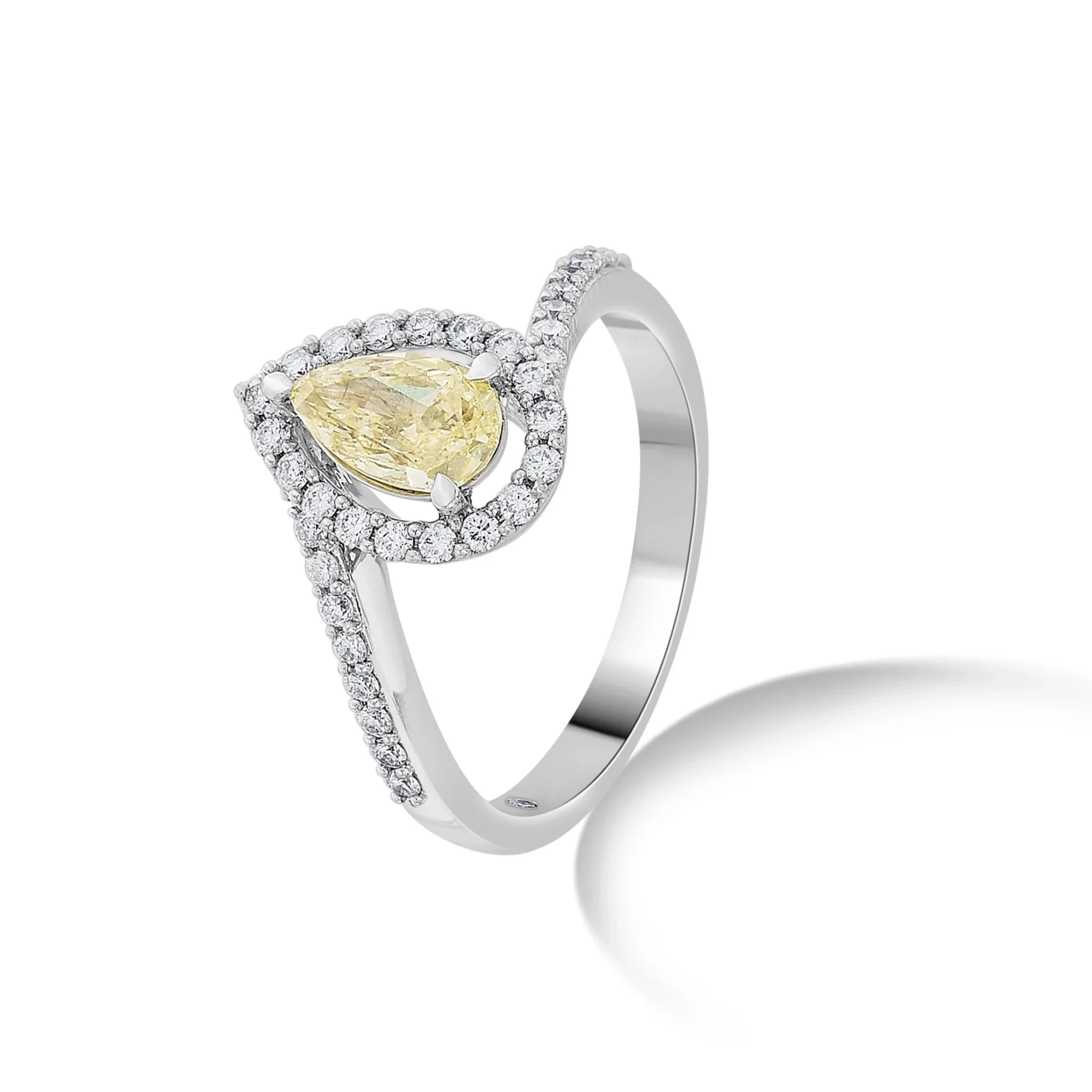 Solitaire Golden Glow Promise Ring