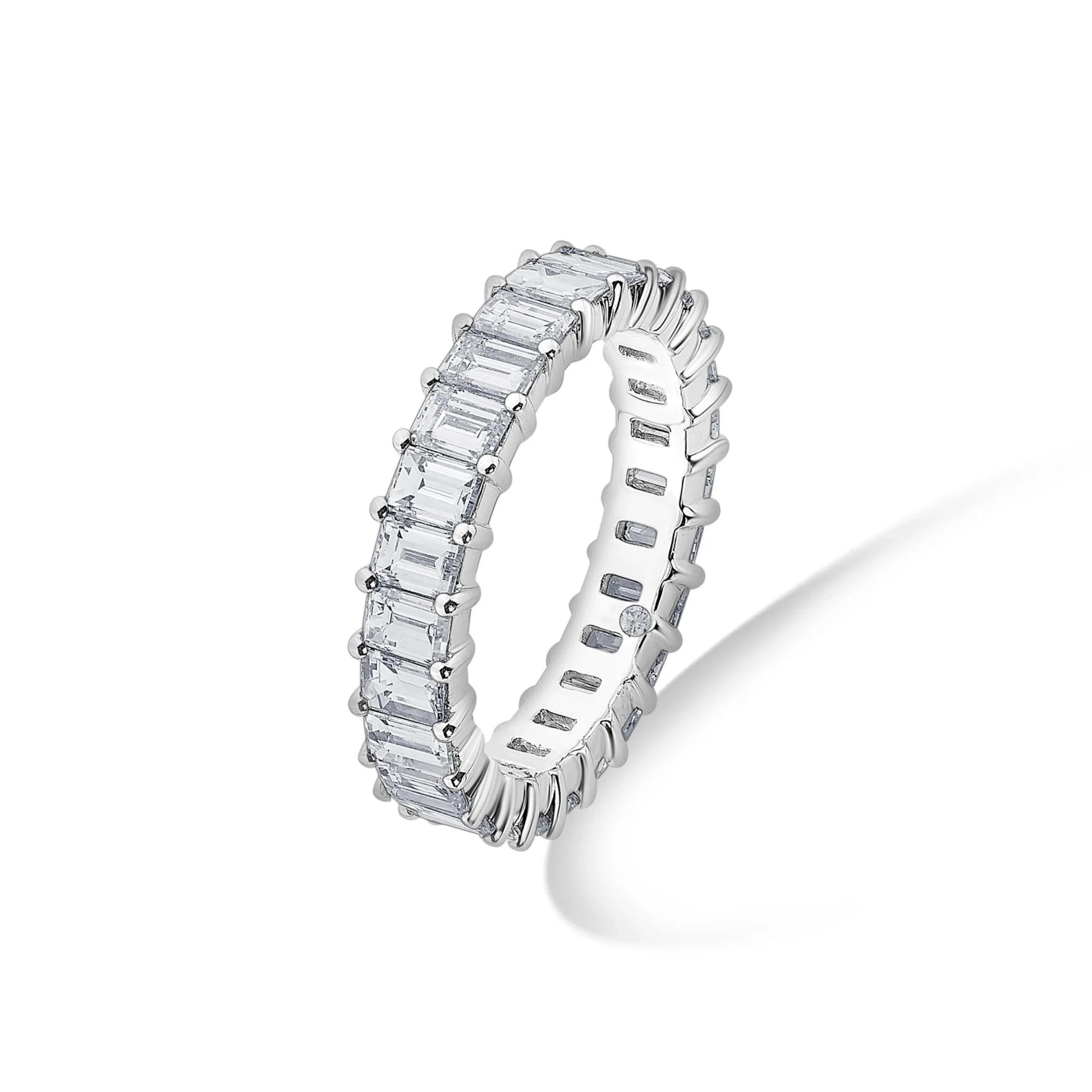 Solitaire Infinity Luxe Spark Ring