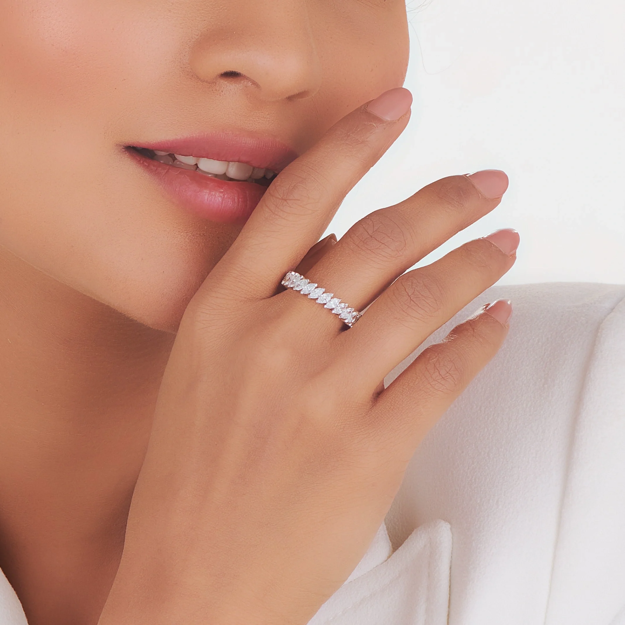 Solitaire Regal Spark Eternity Ring - Image 2