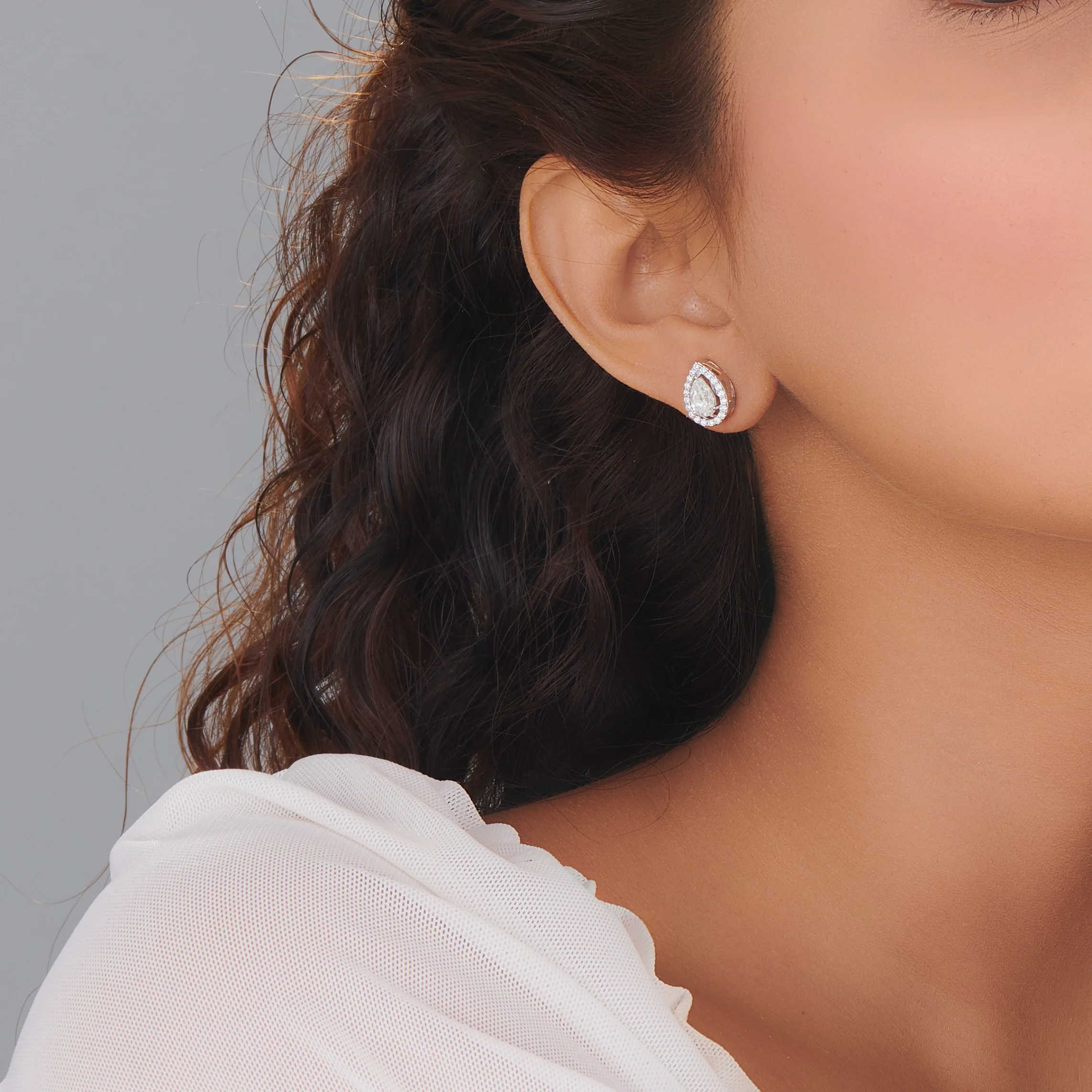Solitaire Shimmering Dewlight Studs - Image 2