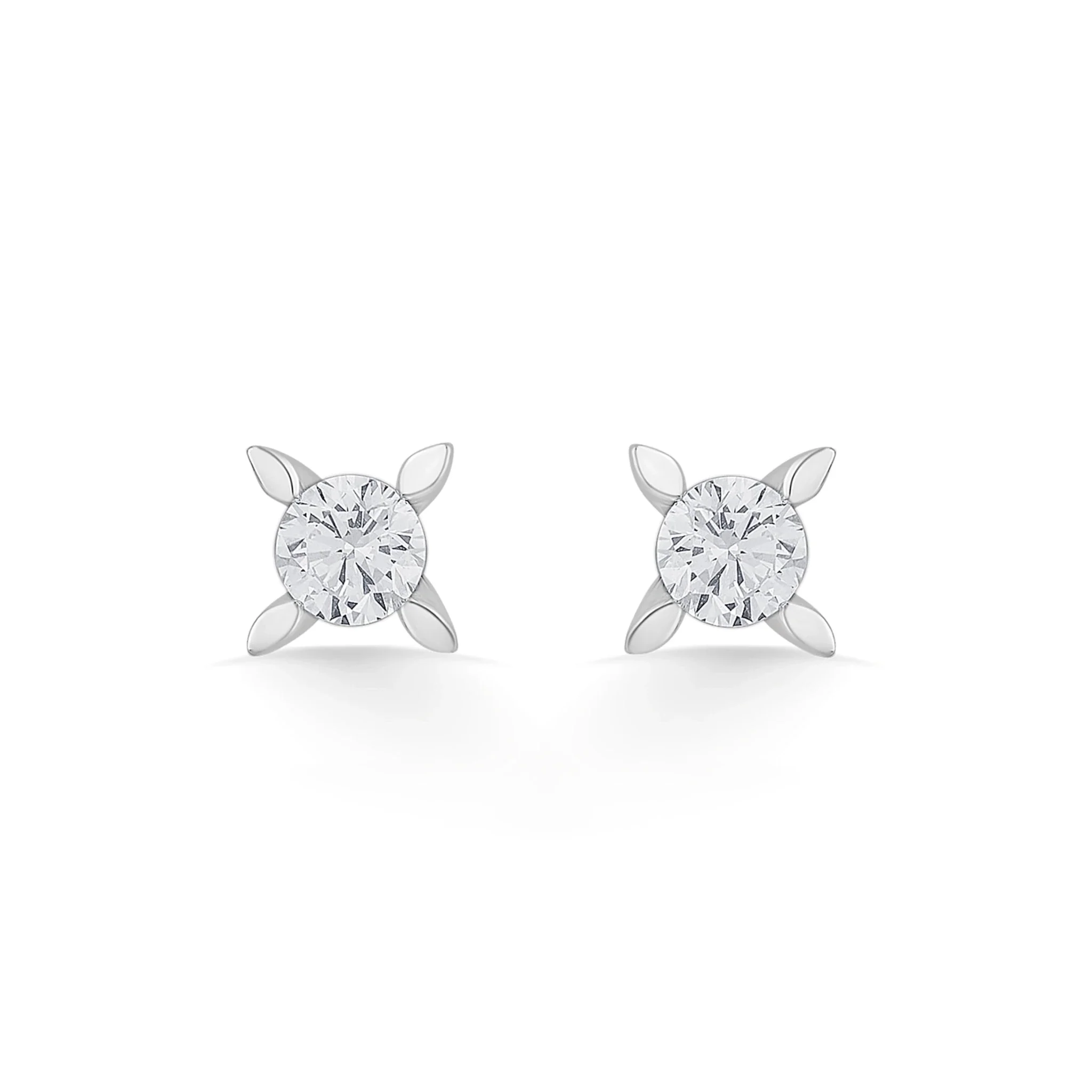 Solitaire SparklePetal Radiance Studs