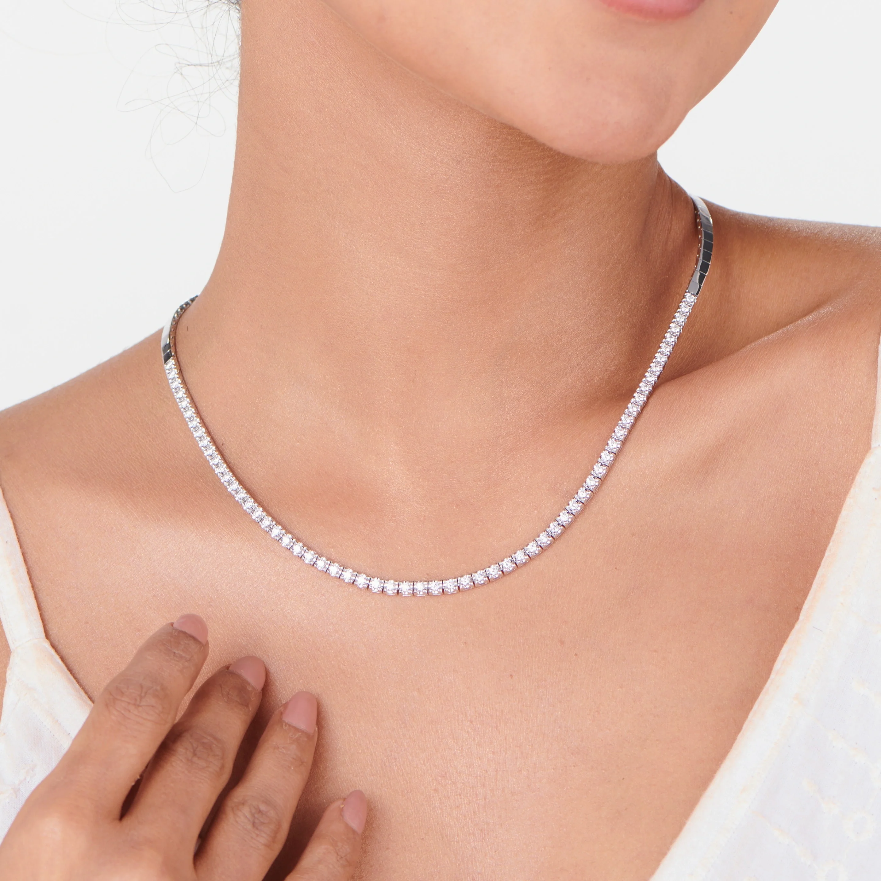 Solitaire Diamond Whisper Line Necklace - Image 2
