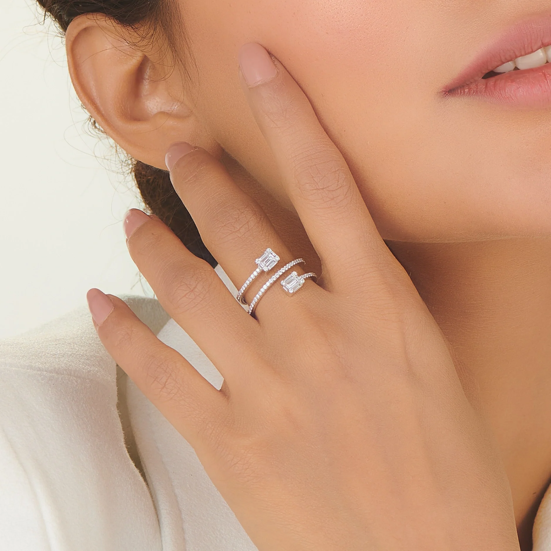 Twilight Spiral Emerald Diamond Ring - Image 2